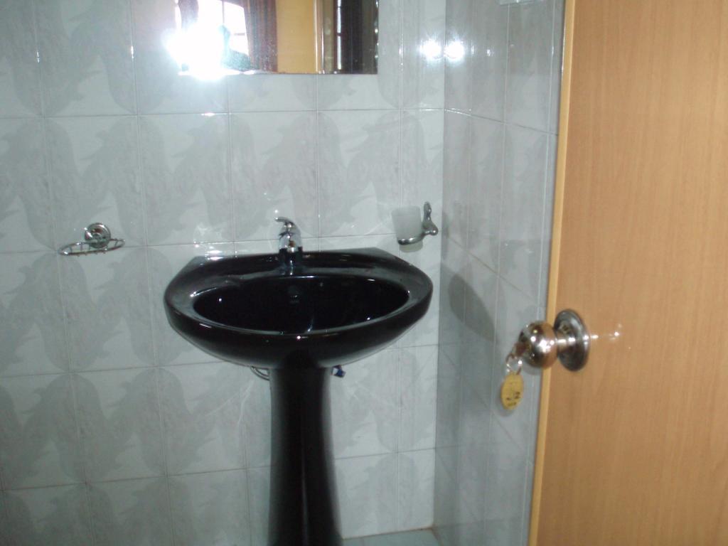 Bed and Breakfast Hill View Bungalow Нувара-Елія Номер фото